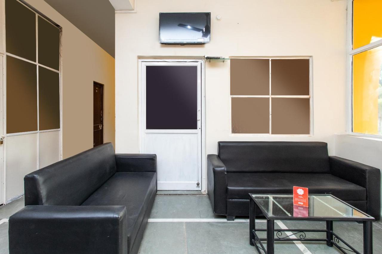 Oyo 18571 Ashoka Resort Indore Exterior foto